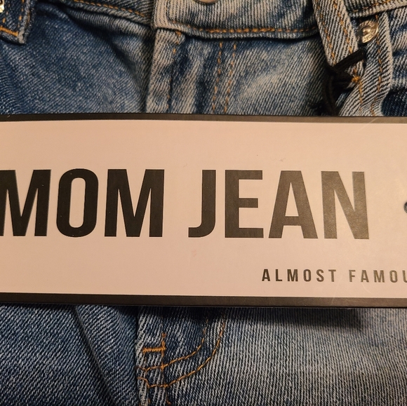 NWT Almost famous blue jeans size 9 - Picture 11 of 14